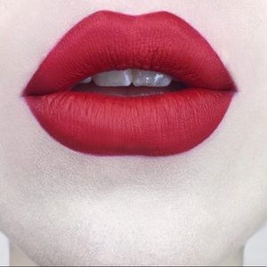 Kat Von D Makeup - Santa Sangre Everlasting liquid lipstick 6.6 ml Kat Von D Makeup - Santa Sangre Everlasting liquid lipstick 6.6 ml